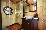 Luxury bathroom Syrena Cruises Halong Bay, Vietnam